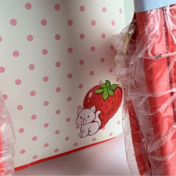 NWT Loungefly Strawberry Shortcake Strawberry House Mini Backpack - Picture 8 of 12